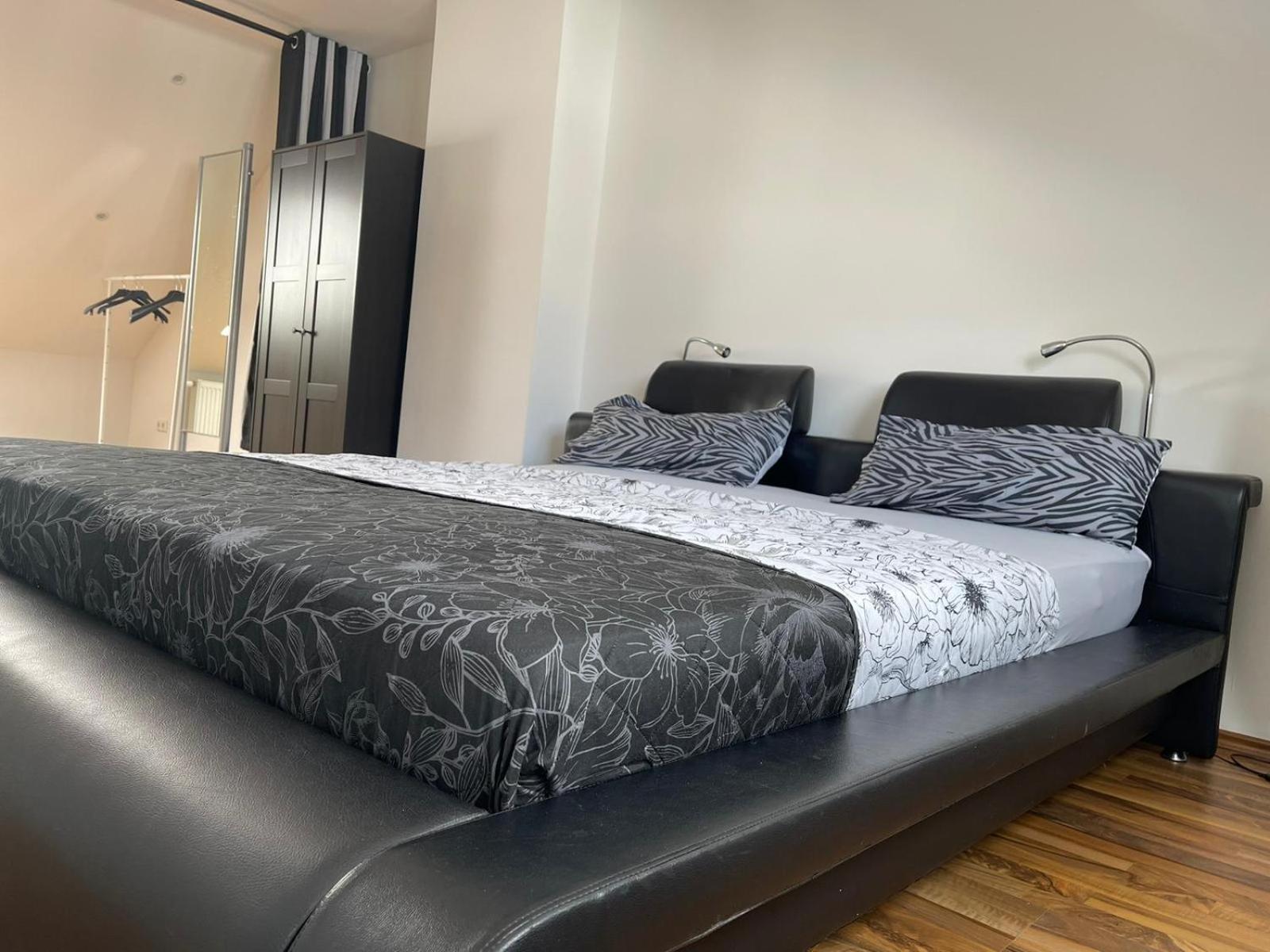 Luxurioeses Zimmer 10Min Zum Universitaet 卡塞尔 外观 照片